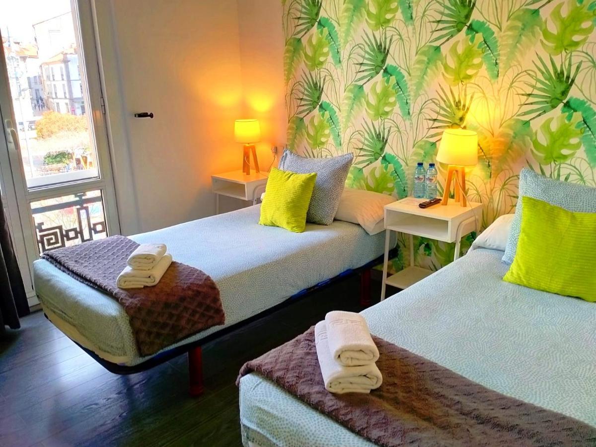 Hostal Mafer سانتياغو دي كومبوستيلا المظهر الخارجي الصورة
